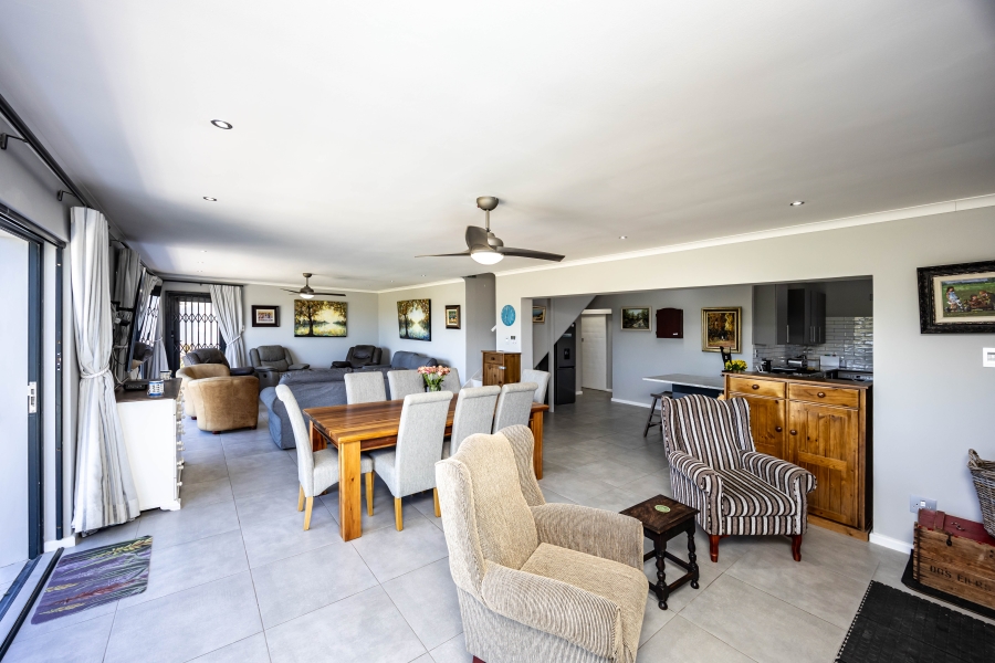 7 Bedroom Property for Sale in Cintsa East Eastern Cape
